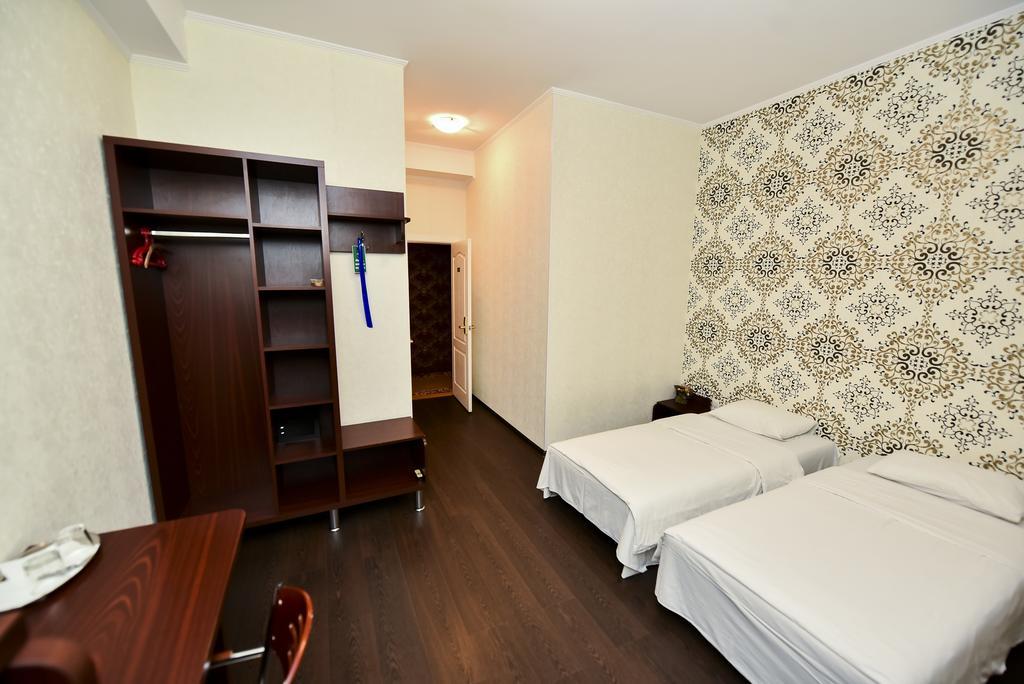 Mesogios Hotel Chisinau Exterior foto